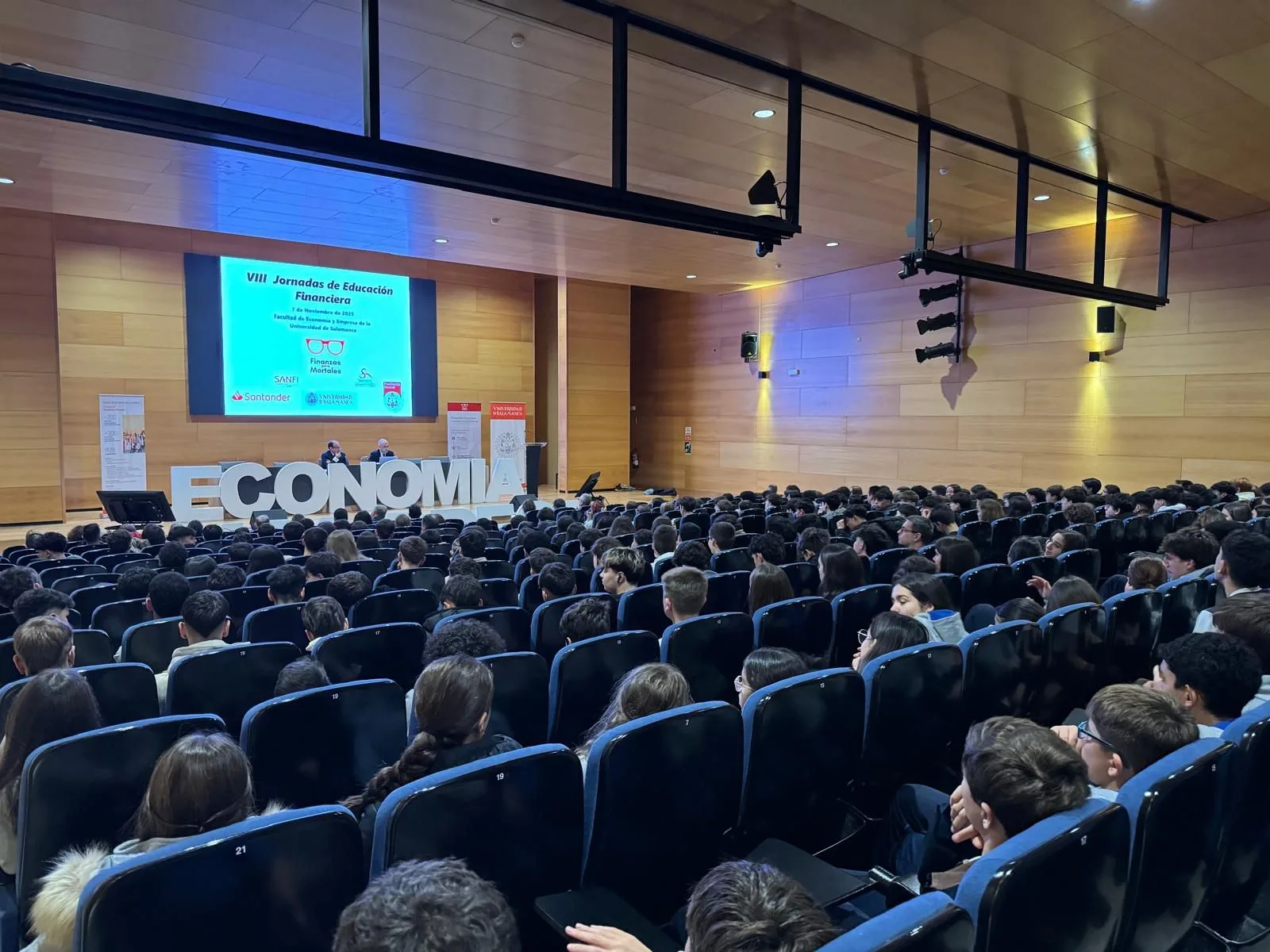 eee6e08c-5776-4bee-809e-1397570b2e58